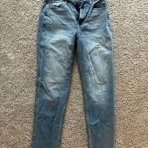 Hollister Ultra High Rise Mom Jeans